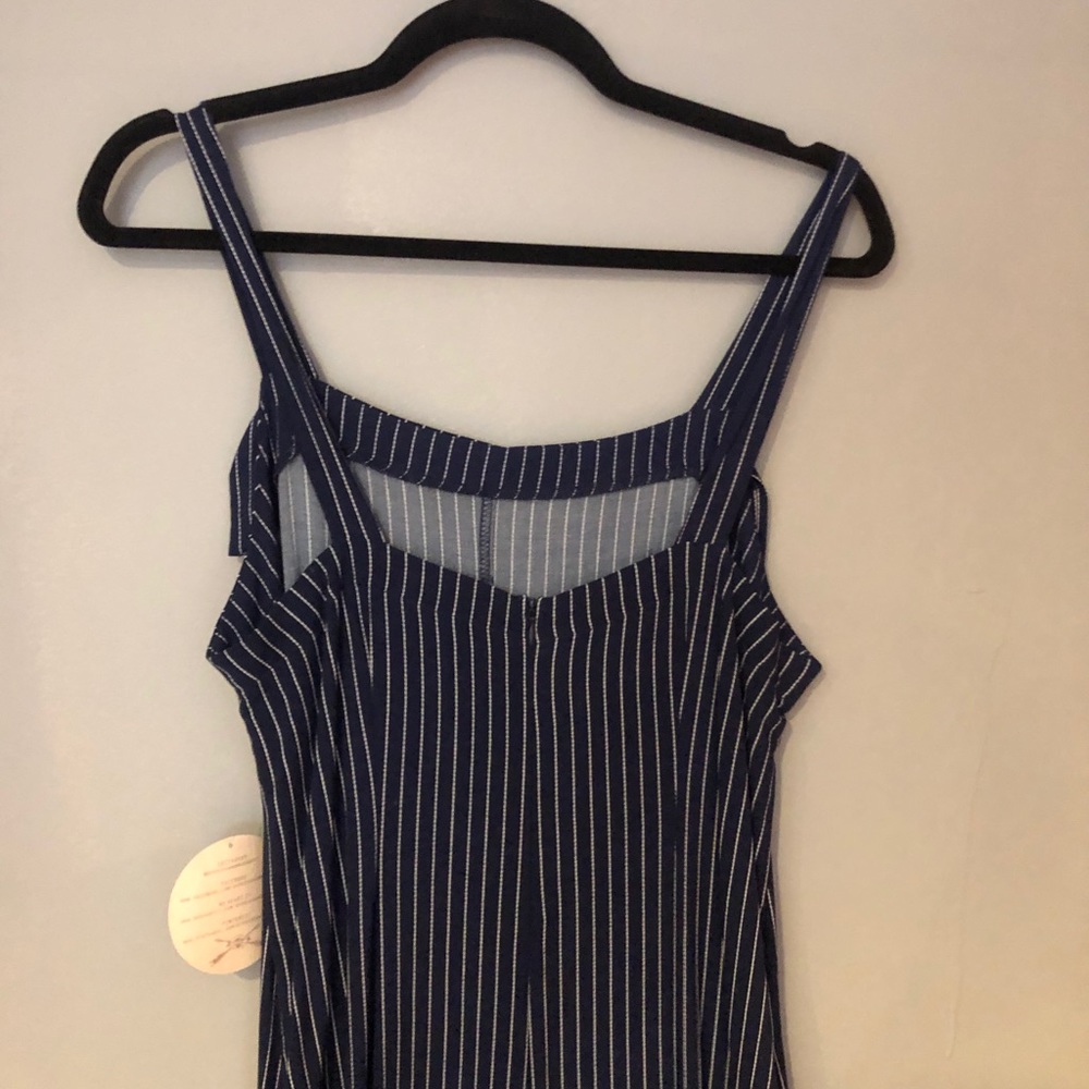 Jump-Suit - Picture 4 of 4
